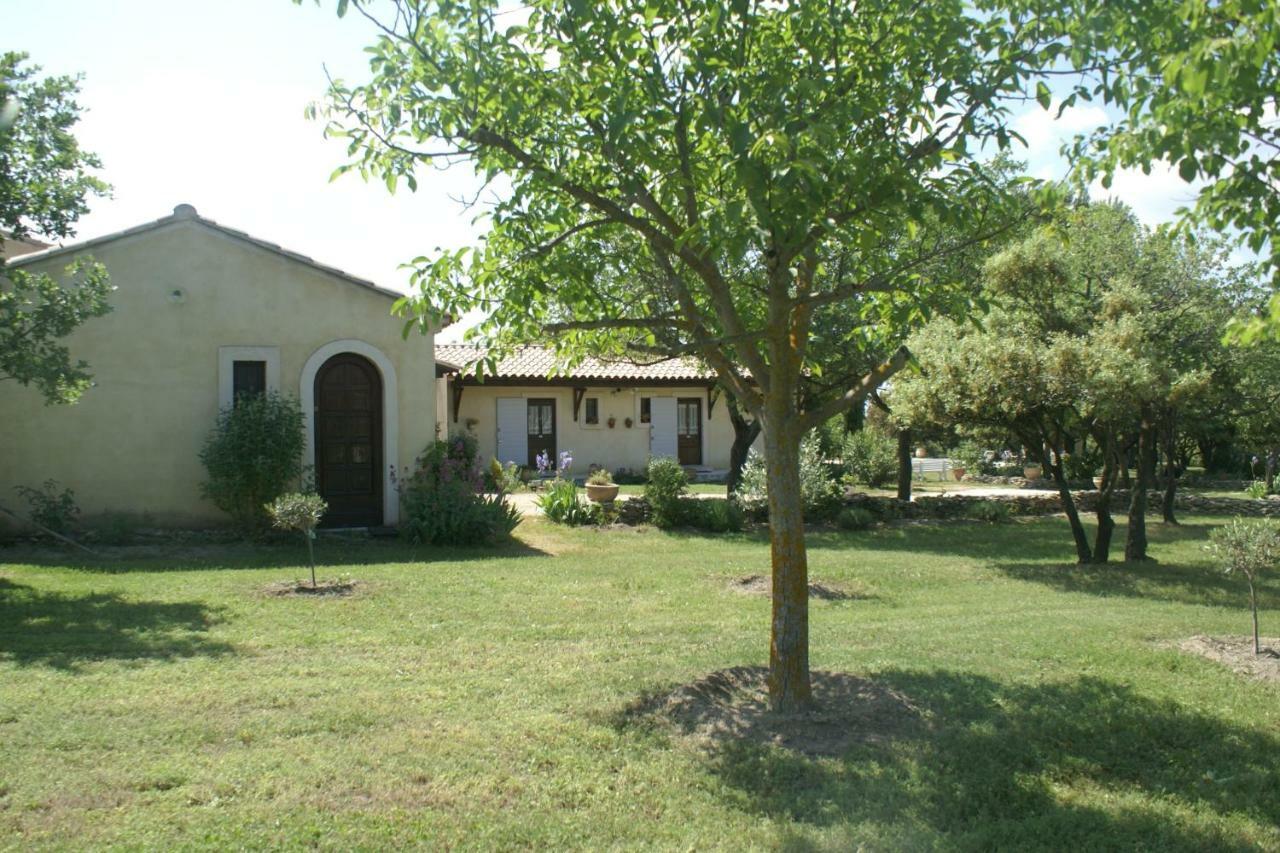 Chambre D'Hotes La Chenaie Venasque Exterior photo